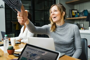 Лучшие анекдоты на субботу 22 февраля – смеха много не бывает