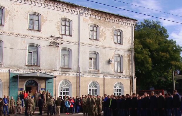 Призыв в армию, фото: кадр из видео