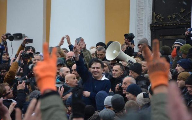 Главное за ночь: арест Саакашвили и пенсионная афера века
