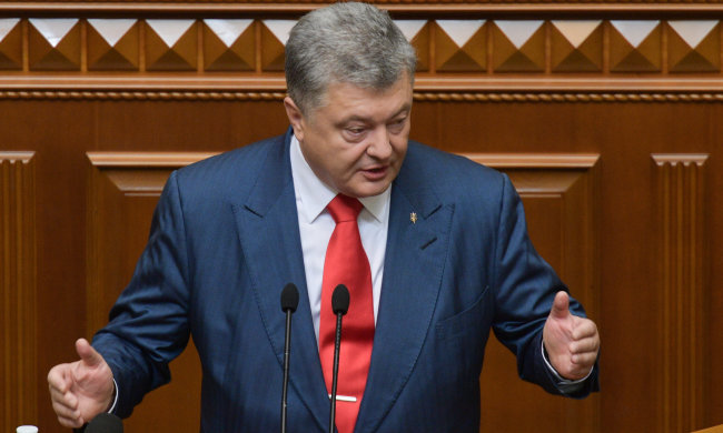 Порошенко вигнав соратника відразу з трьох кабінетів: удар по всім фронтам