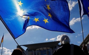 Політолог тицьнув росіян носом в їх дріб'язковість