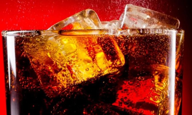 Якою смертельною небезпекою загрожує газована вода