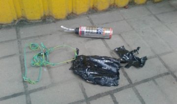 В Киеве в магазин детской одежды бросили взрывчатку