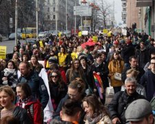 Свято триває: в Ужгороді на феміністок вибіг безголовий натовп