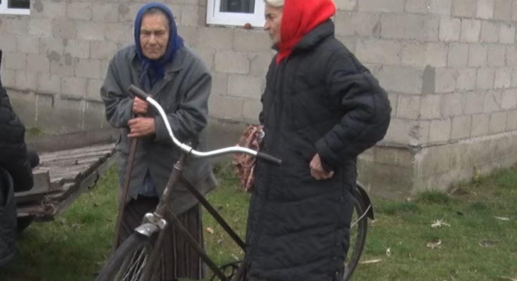 Пенсионеры. Фото: скрин youtube