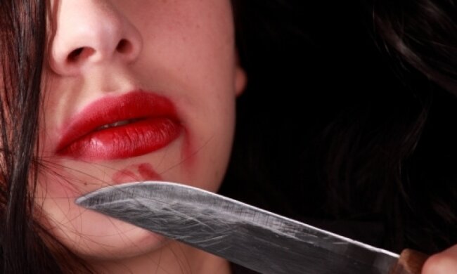 На Львівщині односельчанка зарізала жінку з донькою