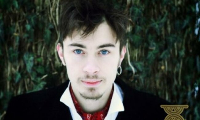 Львівський музикант власноруч виготовляє унікальні ліри (фото)