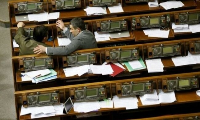 Третина депутатів Ради виявились "жебраками"