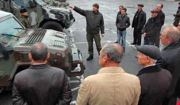 Національна гвардія похвалилася новими бронеавтомобілями (фото)