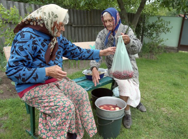 Блогер показал катастрофическую пропасть между Украиной и Польшей на примере пенсионеров