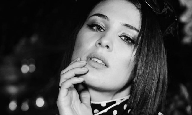 MARUV зажгла с горячей подружкой, но нарвалась на критику: попу бы подкачать