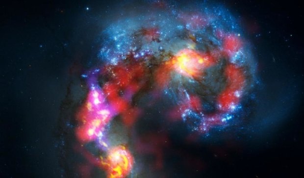 Ученые объяснили природу ярчайших галактик 