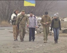 Из плена освободили 4 бойцов 128-й бригады