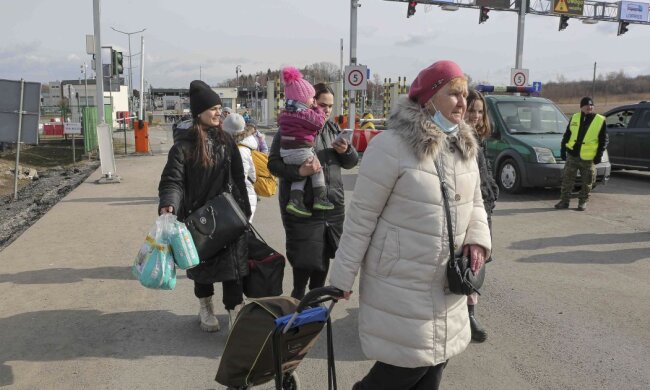 Біженці з України. Фото з відкритих джерел