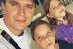 Анатолій Анатоліч з доньками, instagram.com/anatoliyanatolich