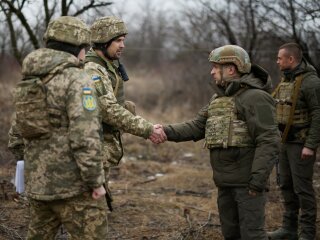 Зеленський під час робочої поїздки на Донбас, фото: president.gov.ua