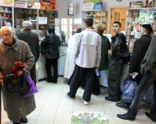 Шахраї наживаються на безкоштовних ліках українців