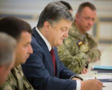 На крок ближче до НАТО: Порошенко підписав важливий закон