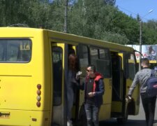 У Чернівцях в автобуси впустять тільки медиків і комунальників, у місті назріває бунт