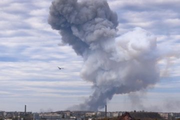 Черговий потужний вибух почули у всіх районах Донецька