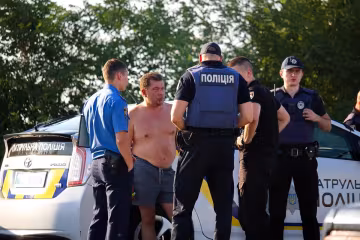 Головне за ніч: бійня в літаку та страшна епідемія в Україні