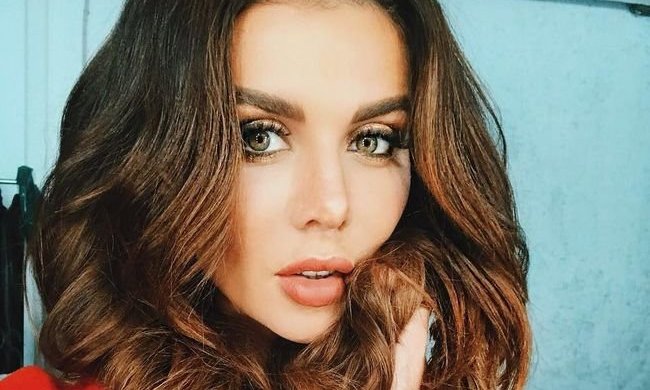 Седокова восхитила грудью в мини-бикини: развратный гепард