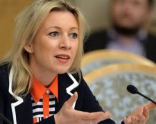 Захарова "підловила" росіян на читанні американських газет