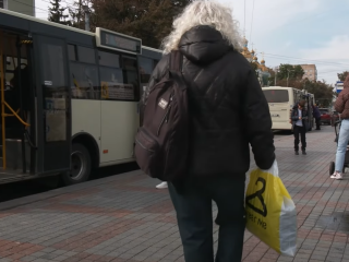 Громадський транспорт. Фото: скрін youtube