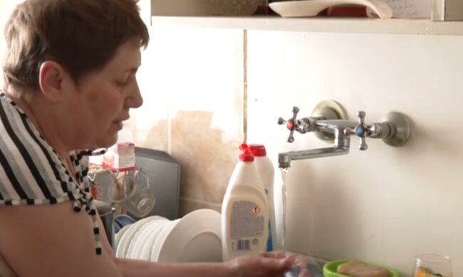 Споживання води. Фото: скрін youtube