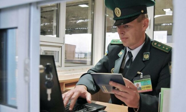 Українцям треба заборонити їздити в Росію, - експерт
