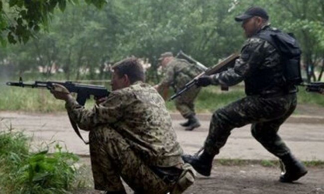 Озброєні бойовики «ДНР» викрали жінку у селі під Маріуполем 