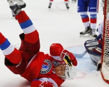 Феєричне падіння Путіна висміяли у мережі