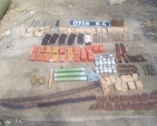 У колишньому ковбасному цеху на Луганщині знайшли зброю і боєприпаси