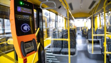 Тролейбус у Києві, оплата проїзду карткою