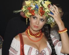 Що діється? Каменських заспівала солов'їною