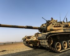 Турецькі танки вторглися в Сирію