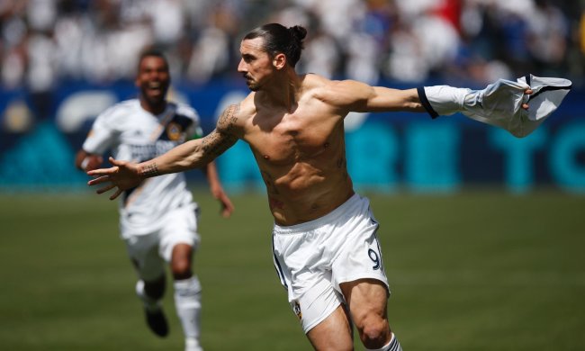 Супергол Ібрагімовича став найкращим у сезоні: відео