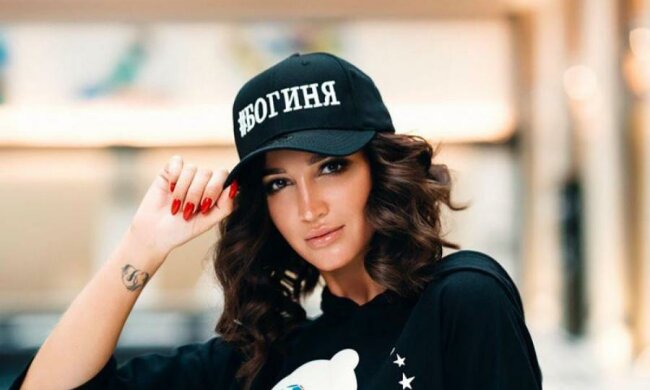 Кровь из ушей: Бузова спела без фонограммы, поклонники до сих пор не могут отойти
