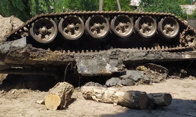 Танк рашистов. Фото: скриншот Facebook