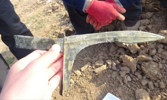 У Китаї знайшли меч, якому 2 тисячі років