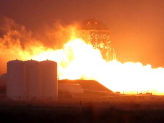 Ракета Starhopper в дії