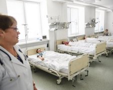 С моря в больницу: отравление во время отдыха продолжает косить детей