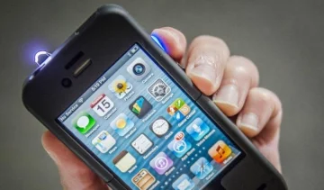 Чехол iPhone с электрошокером предложили изобретатели