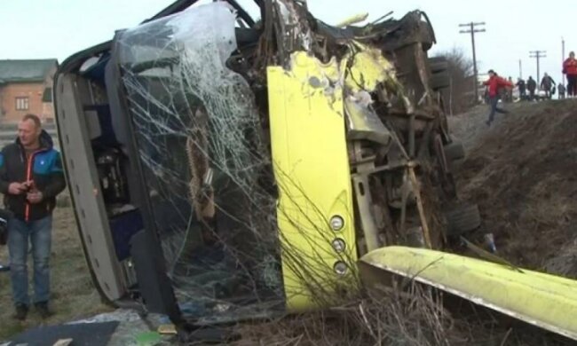 Десятки людей постраждали від "поцілунку" запорізьких маршруток