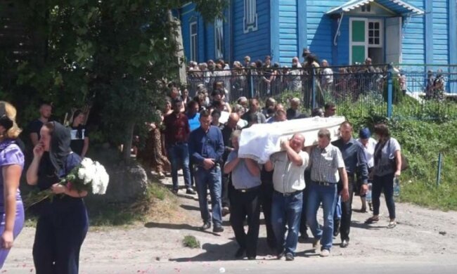 Убийство тернопольской школьницы: жители требуют отпустить обвиняемого