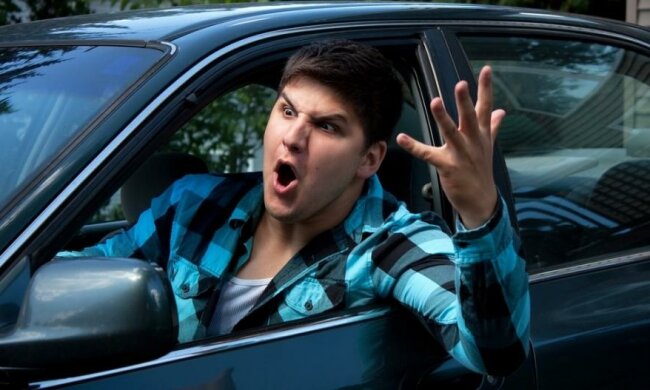 Агрессивные водители чаще совершают ДТП