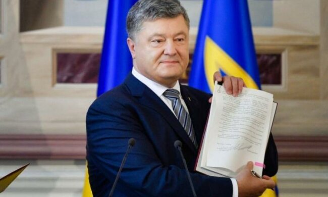 Порошенко підписав закон "Про валюту": що це означає для звичайного українця