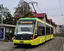 Підлеглі Садового "заробили" на німецьких трамваях