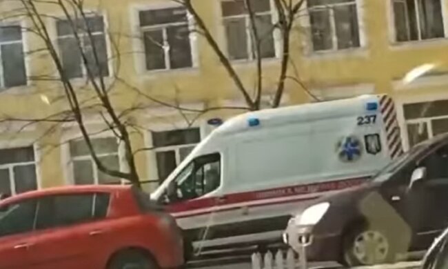 У Києві дитина випала з вікна: Facebook Київ Оперативний