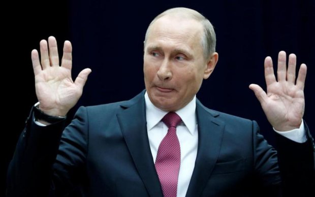 Ходулі чи радикуліт: зад Путіна спантеличив весь світ
